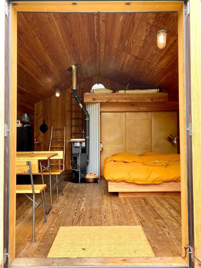 Bed & Wellness Klein Knorrestein: Romantic Tiny Houses with Private Wellness Almere Exterior photo